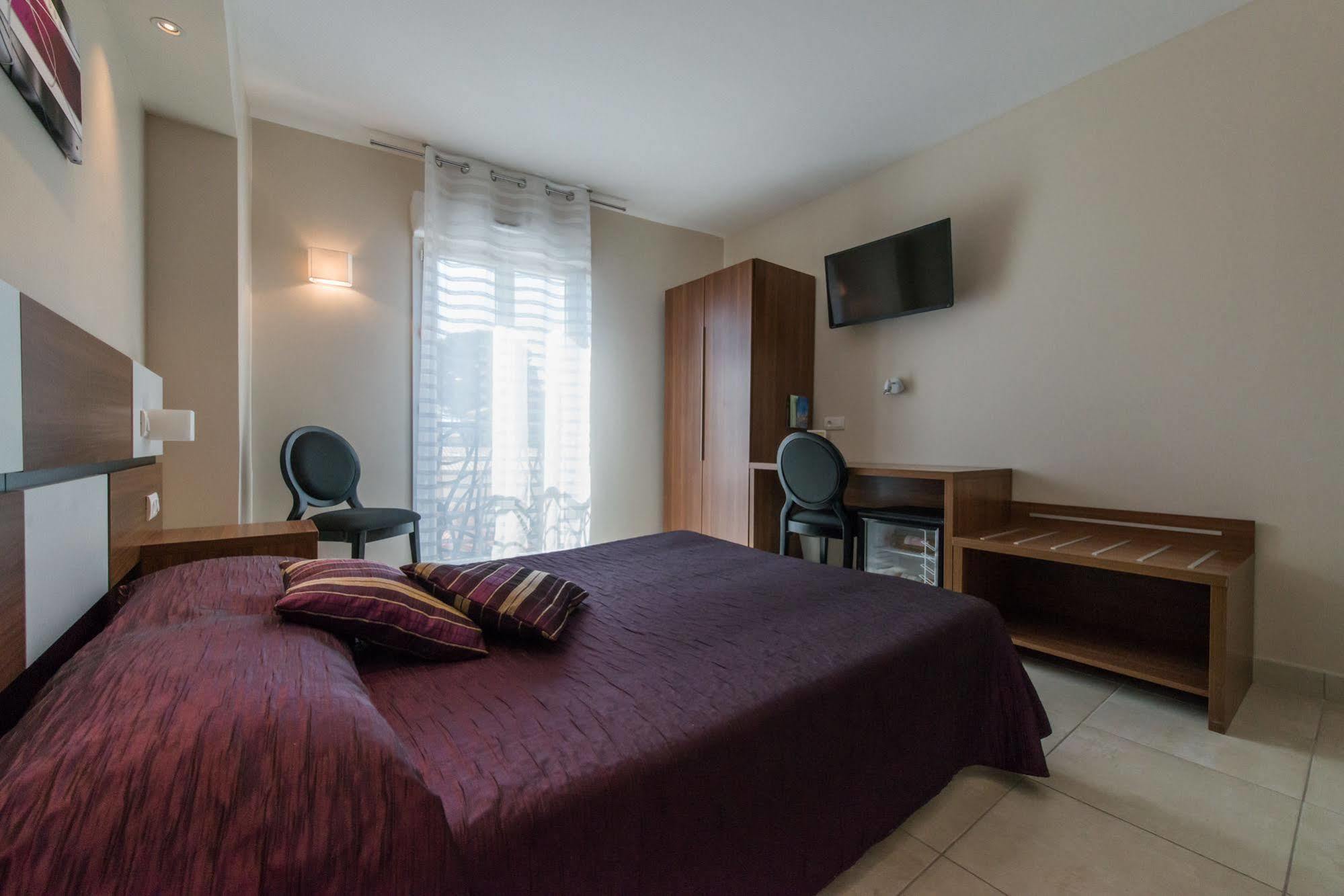 Holidays & Work Hotel Sanary-sur-Mer Exterior foto